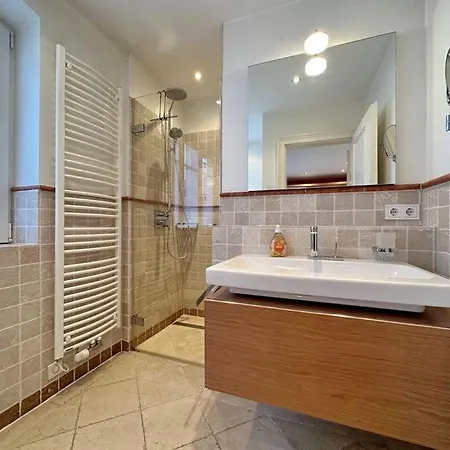 Elisabethstrasse 18, Whg 2 Apartman