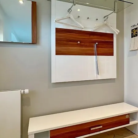 Elisabethstrasse 18, Whg 2 Apartman *